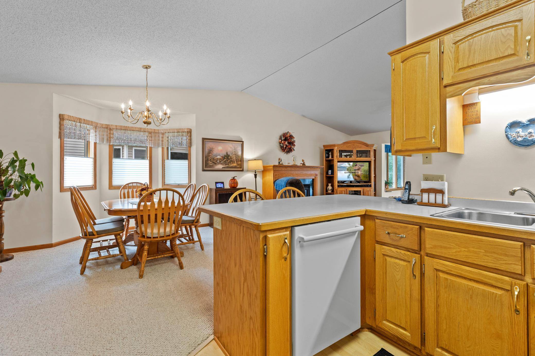 2404 Woodridge LN, Brainerd, MN 56401