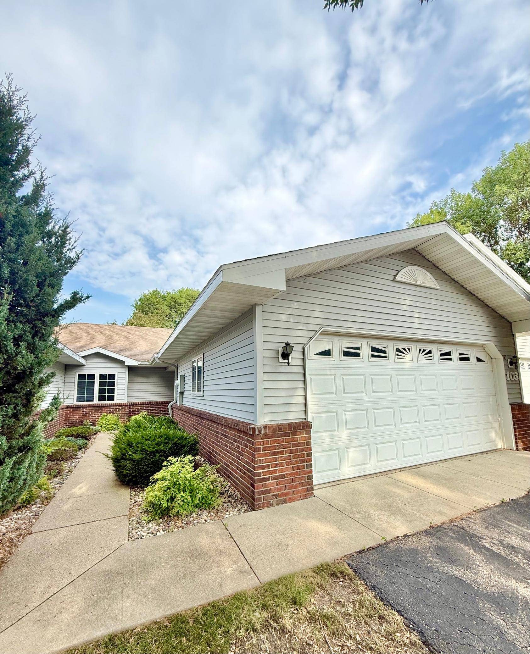 103 Raven CT, Mankato, MN 56001