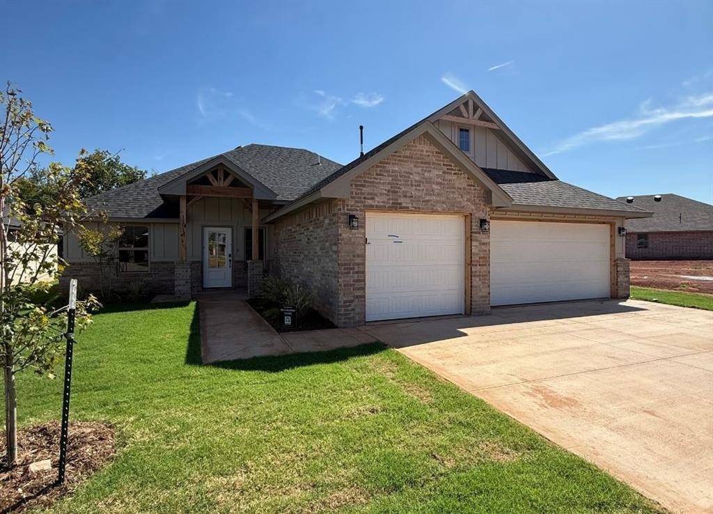 11916 Rockbed DR, Yukon, OK 73099