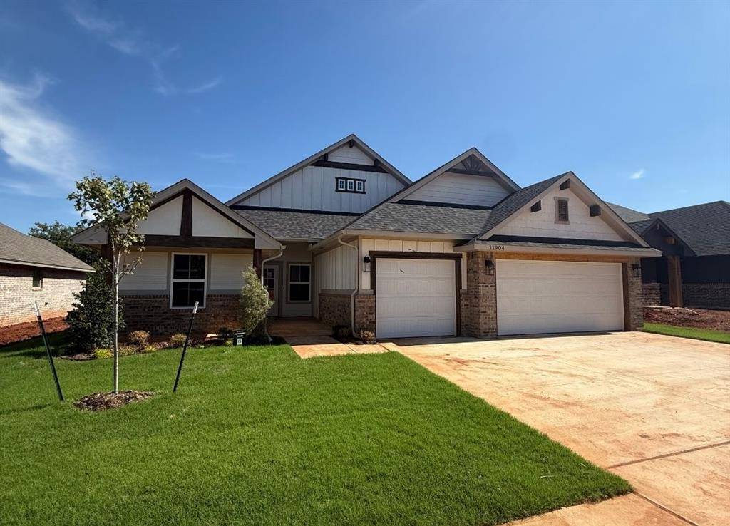 11904 Rockbed DR, Yukon, OK 73099