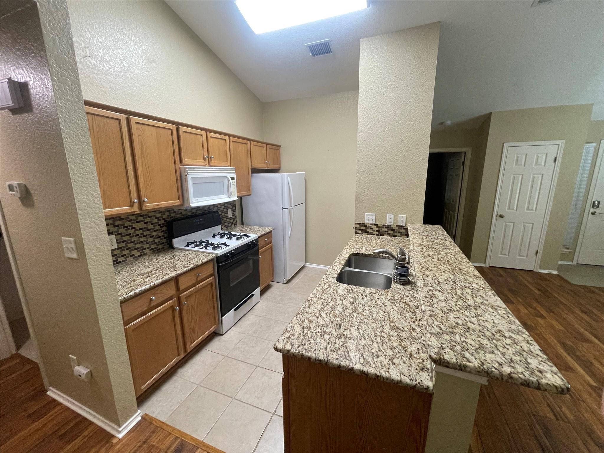 106 Prairie Springs LN, Georgetown, TX 78626