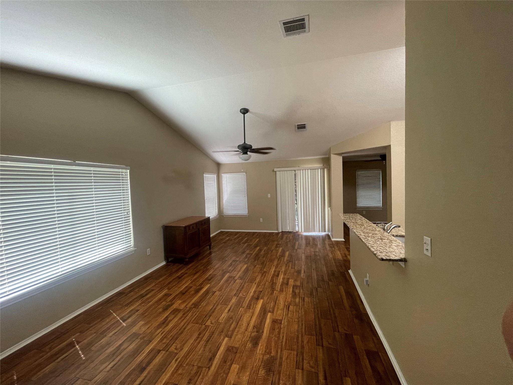 106 Prairie Springs LN, Georgetown, TX 78626