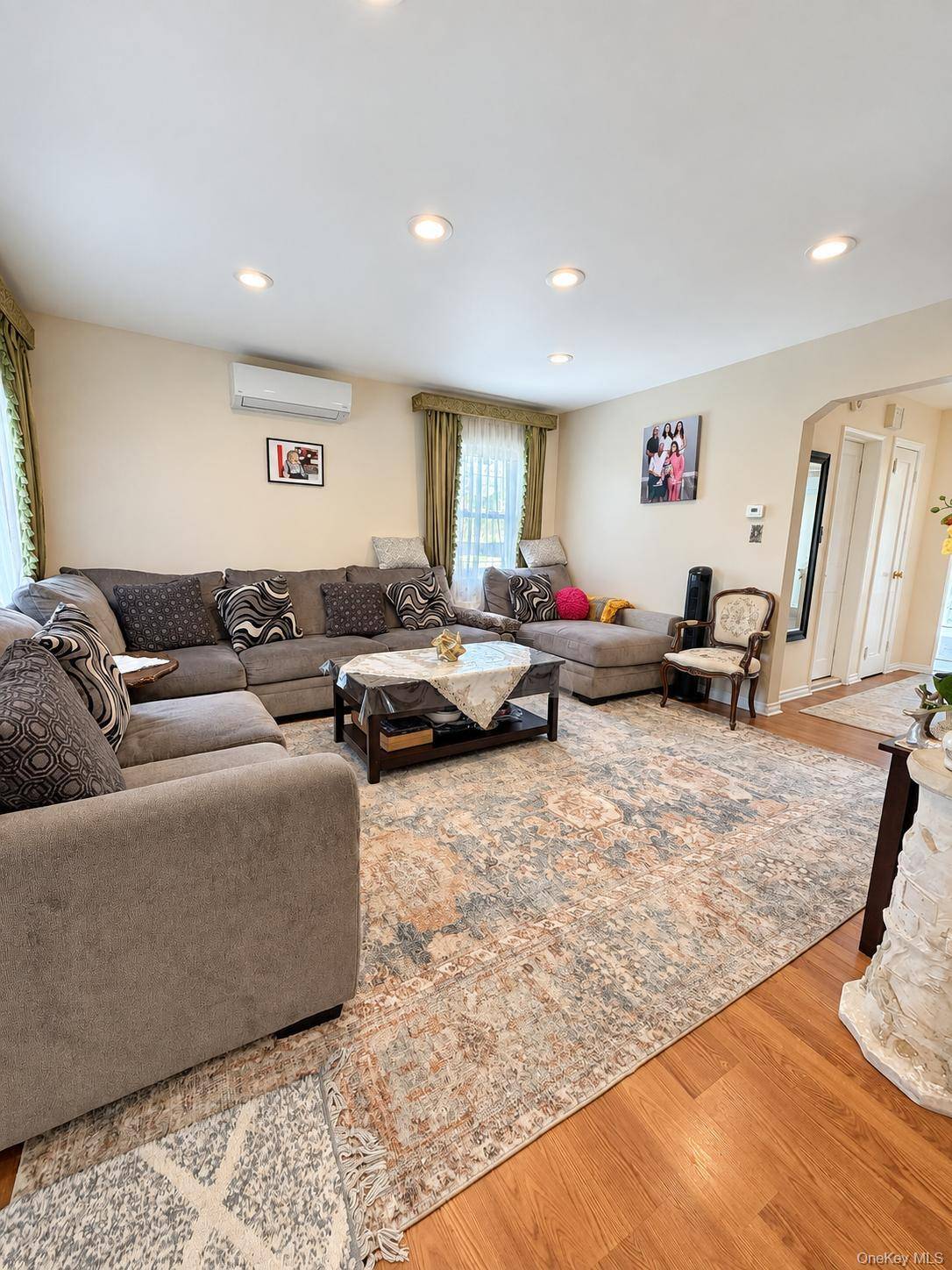 1312 Park AVE, New Hyde Park, NY 11040