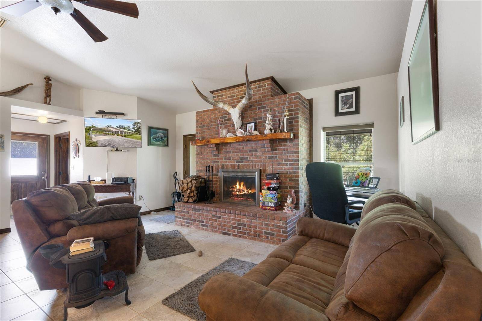 303 NE 290TH AVE, Old Town, FL 32680