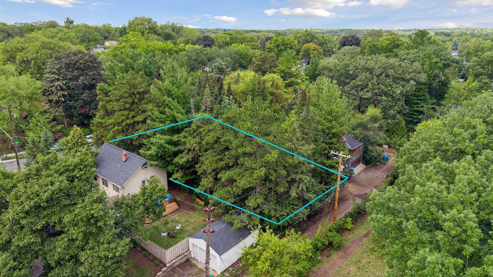 224 Vincent AVE N, Minneapolis, MN 55405