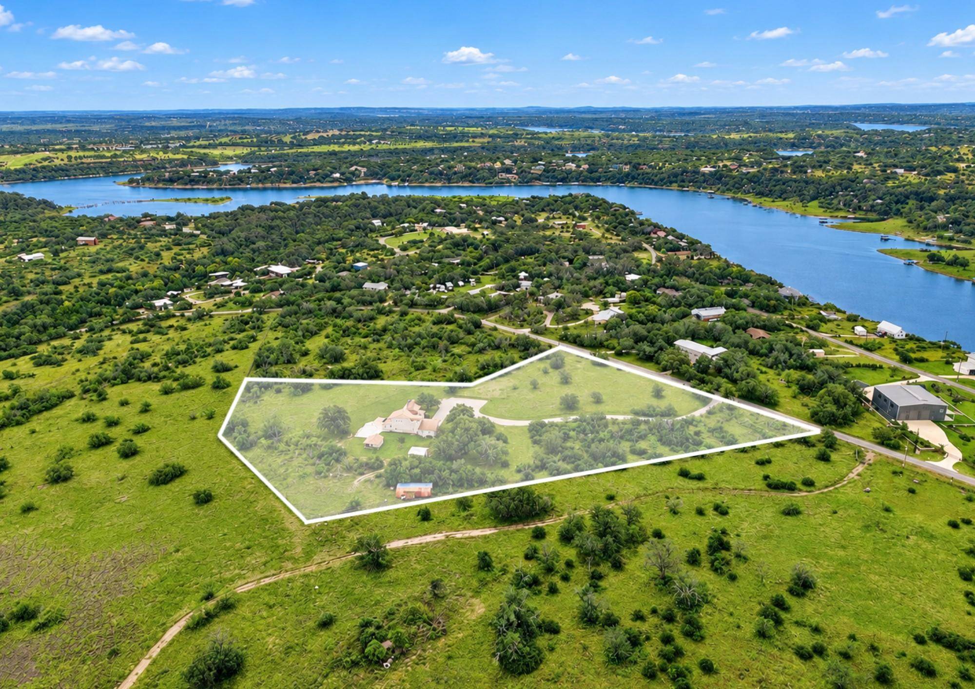 312 Paleface Point Dr, Spicewood, TX 78669