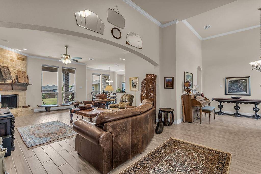 2069 Meadowbrook Lane, Josephine, TX 75173