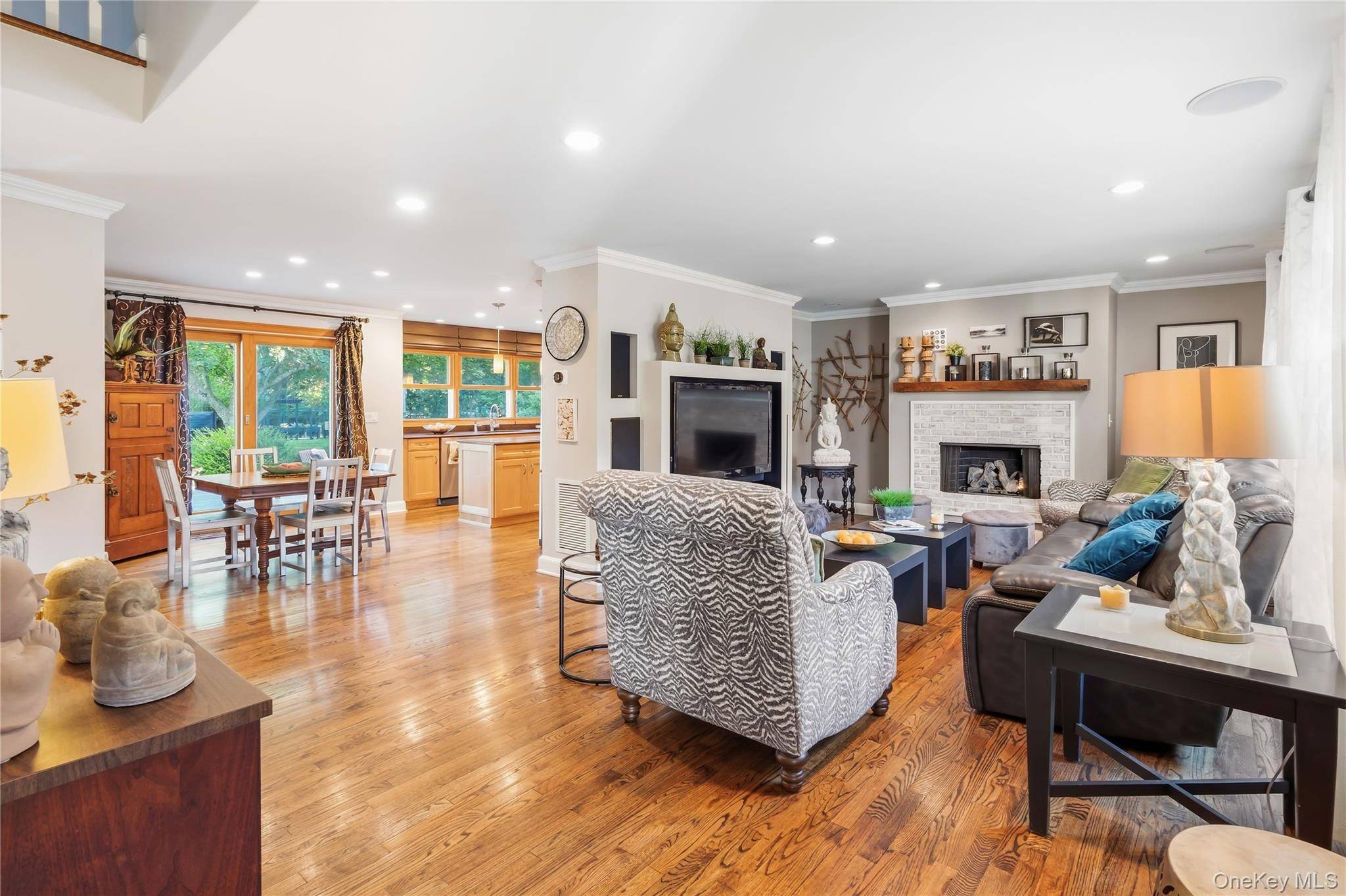 225 Marion LN, East Marion, NY 11939