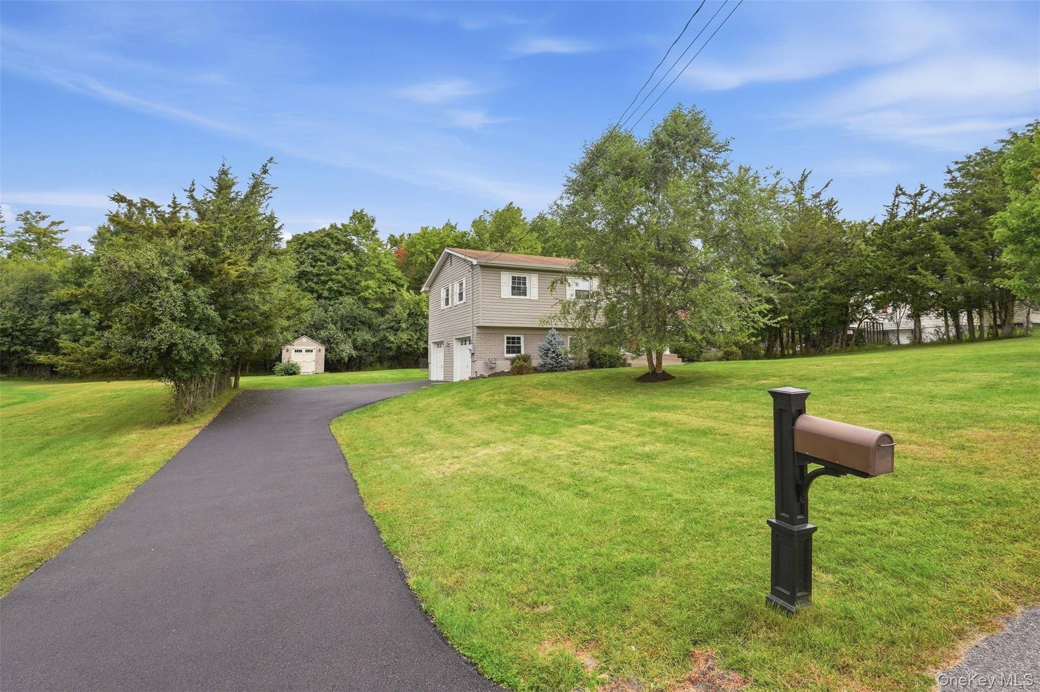 17 High Hill AVE, Warwick, NY 10990
