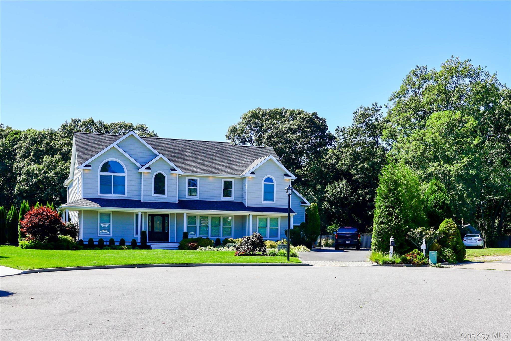 6 Magnolia CT, East Moriches, NY 11940