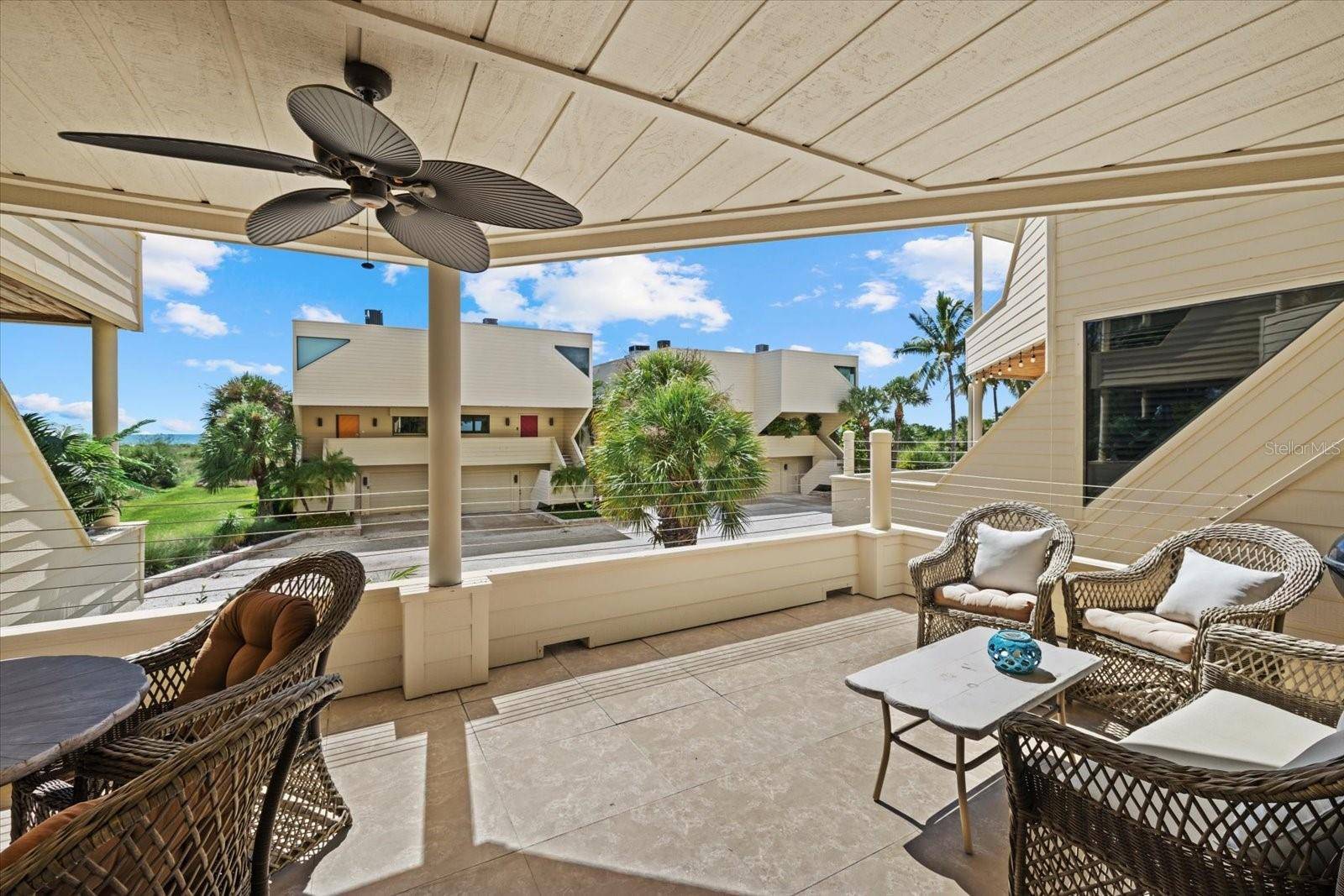 548 BEACH RD #A, Sarasota, FL 34242