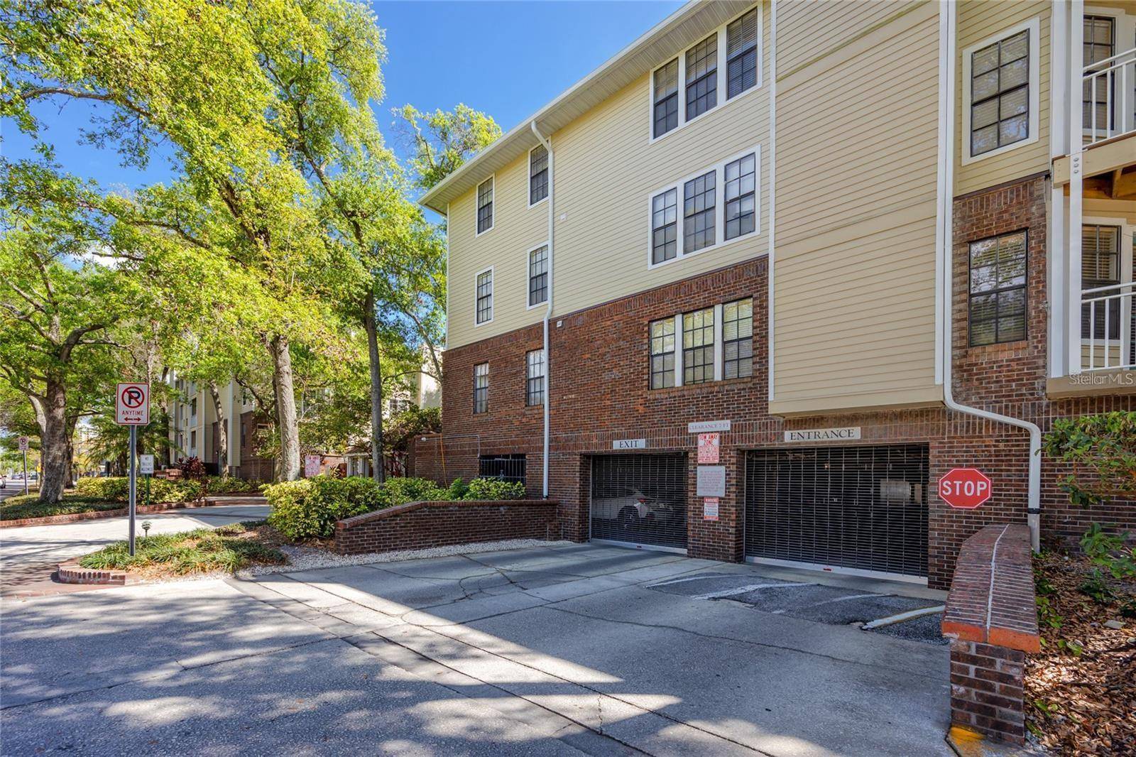 1000 W HORATIO ST #127, Tampa, FL 33606