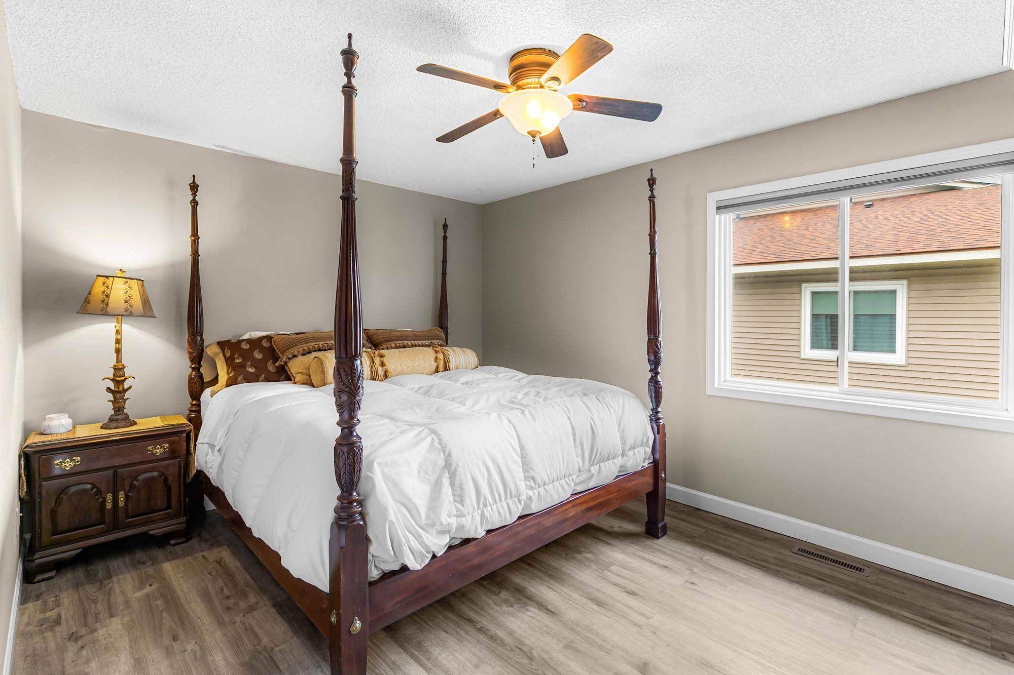 3290 Greenbrier ST #3290C, Vadnais Heights, MN 55127