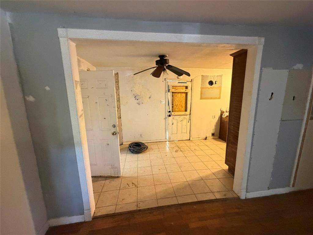 1305 N Brents Avenue, Sherman, TX 75090