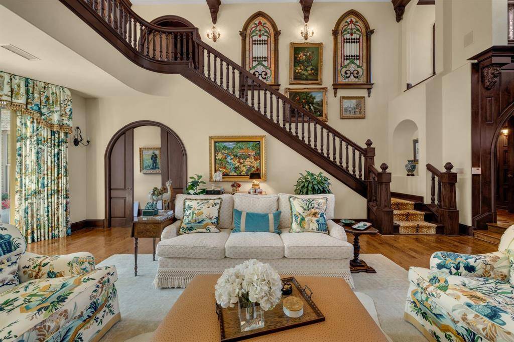 4508 Tour 18 Drive, Flower Mound, TX 75022