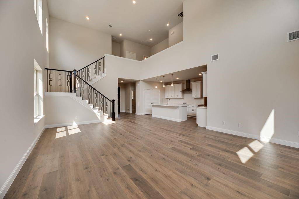 1060 Birdie Street, Gunter, TX 75058