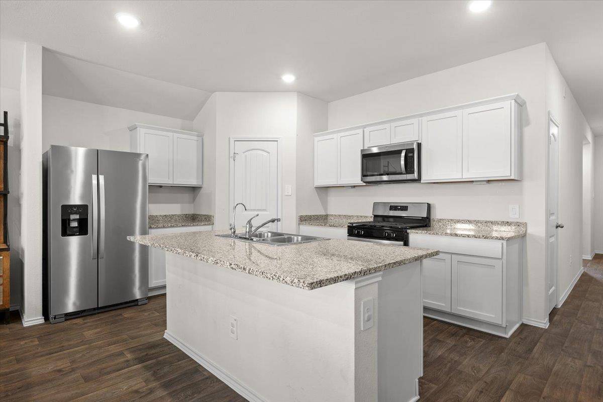 114 Sickle LOOP, Kyle, TX 78640