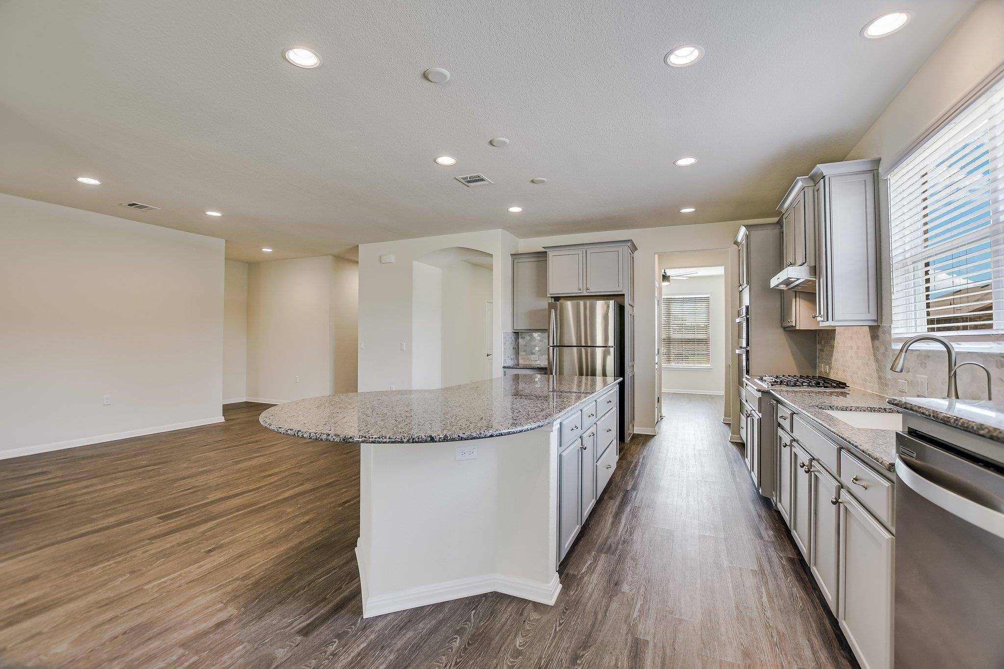 201 Hanging Star LN, Georgetown, TX 78633