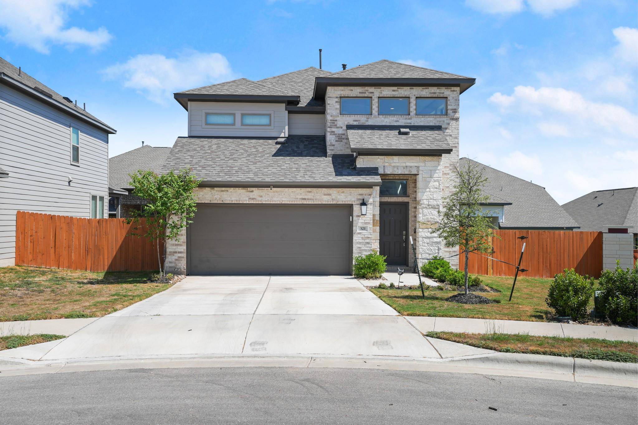 321 Langhorne BND, Liberty Hill, TX 78642