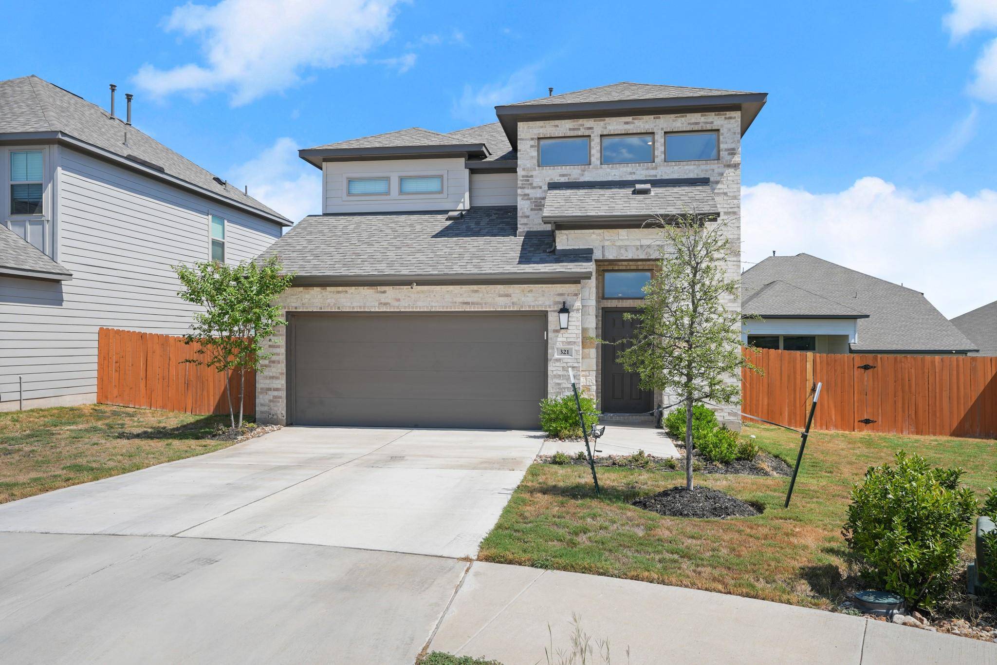 321 Langhorne BND, Liberty Hill, TX 78642