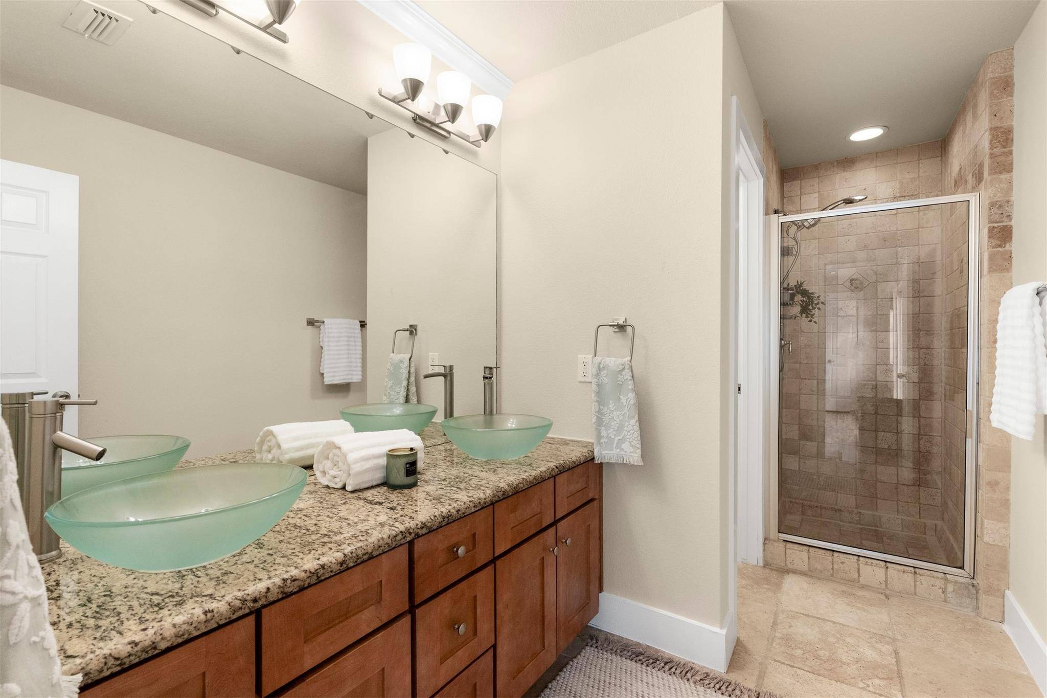 500 Denson DR, Austin, TX 78752