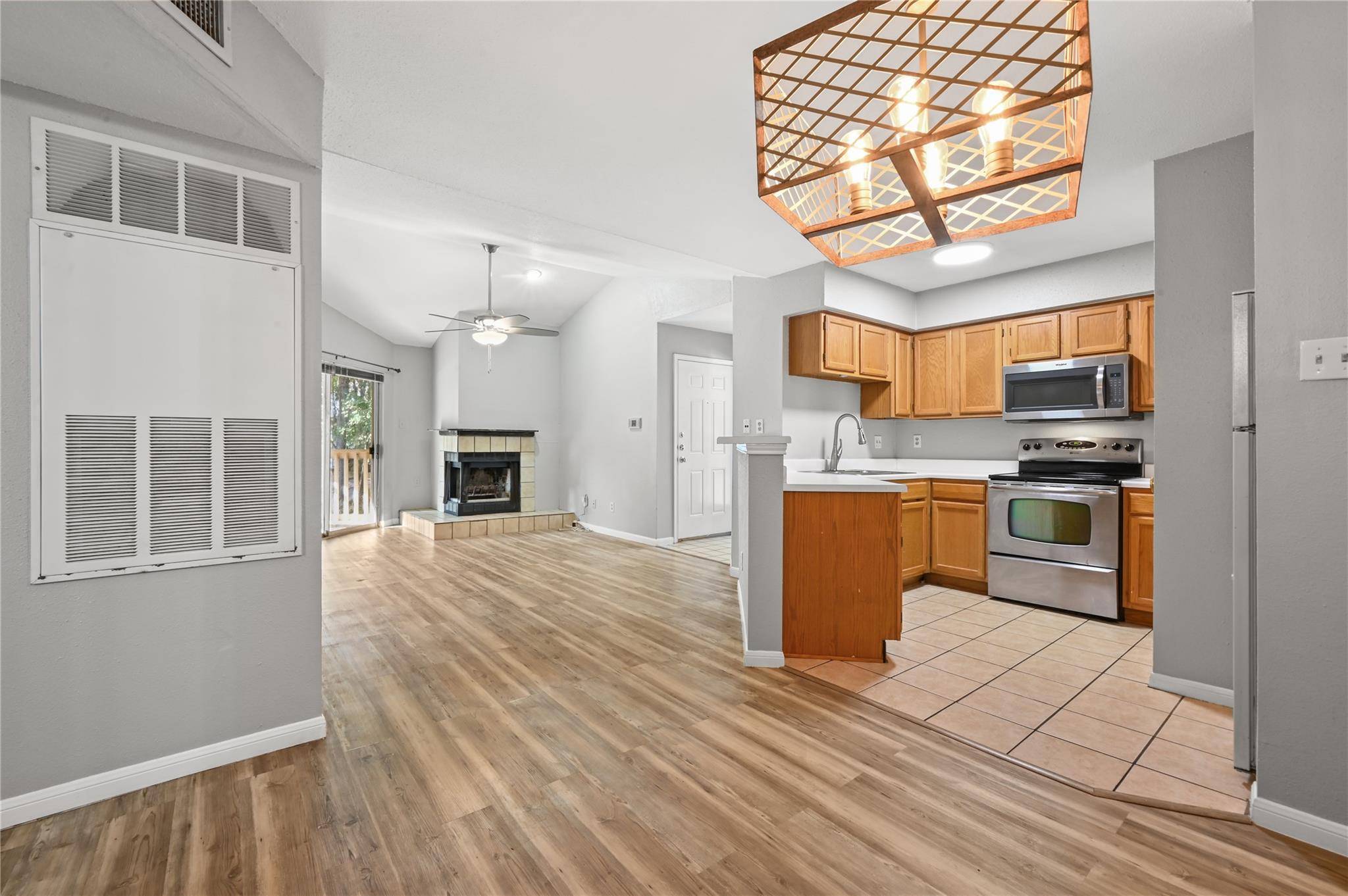 2450 Wickersham LN #1402, Austin, TX 78741