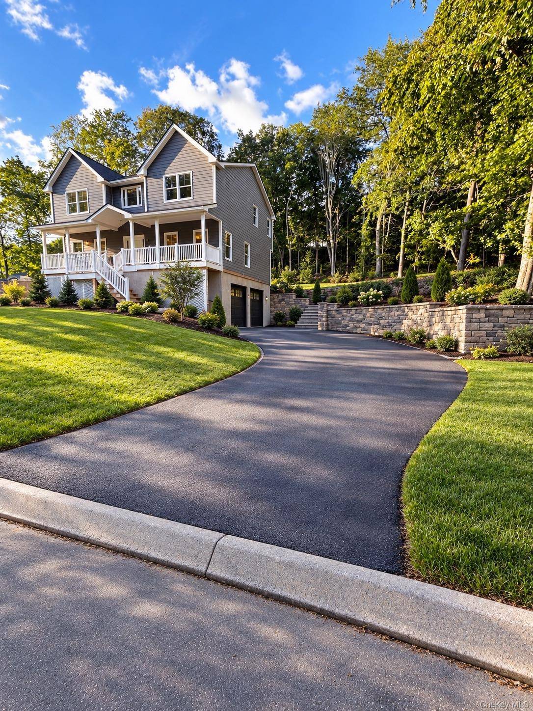 18 Overton PASS, Saint James, NY 11780