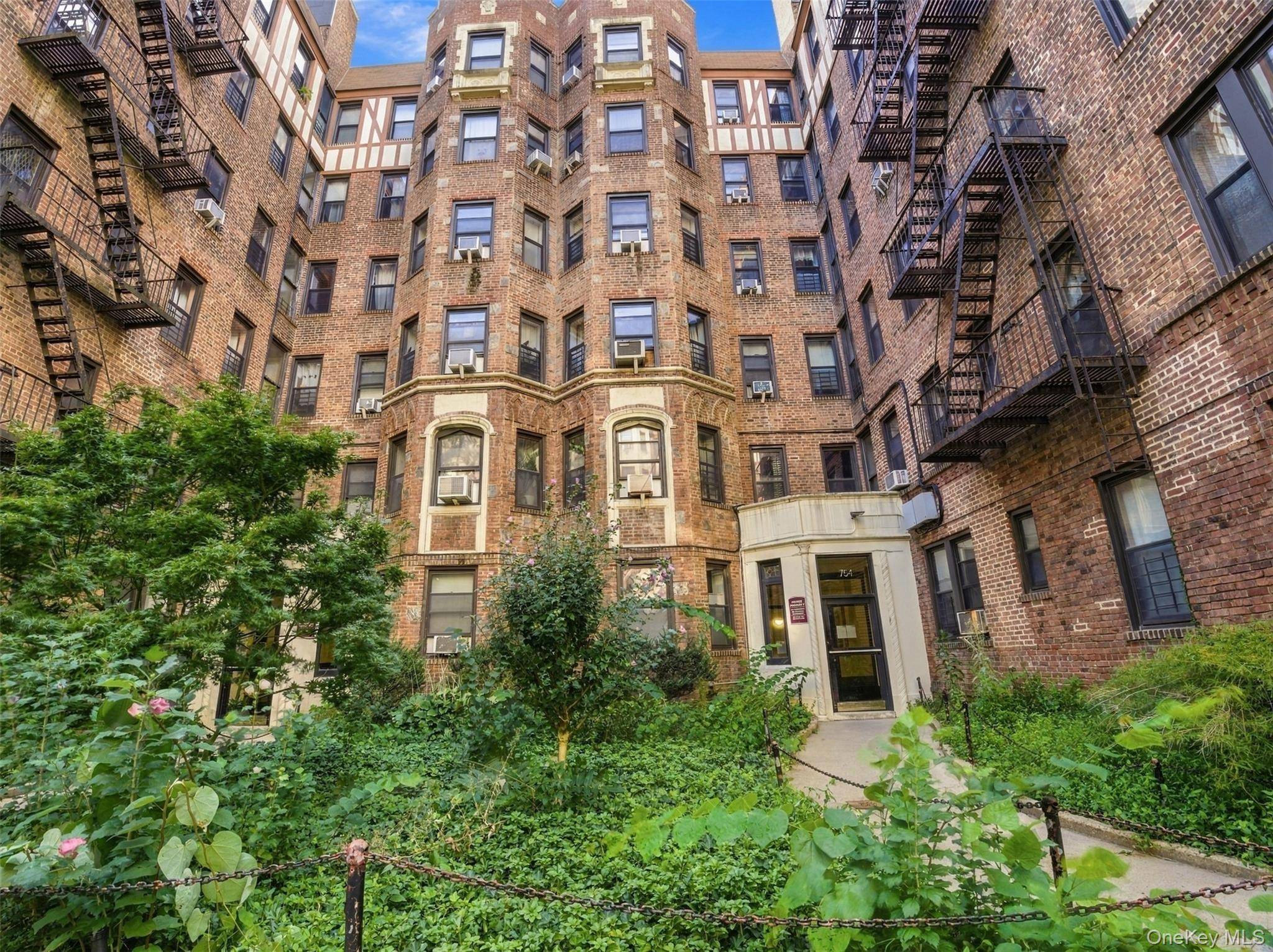 754 Brady AVE #303, Bronx, NY 10462