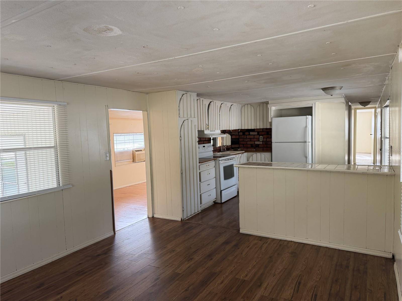 36441 WEST DR, Fruitland Park, FL 34731