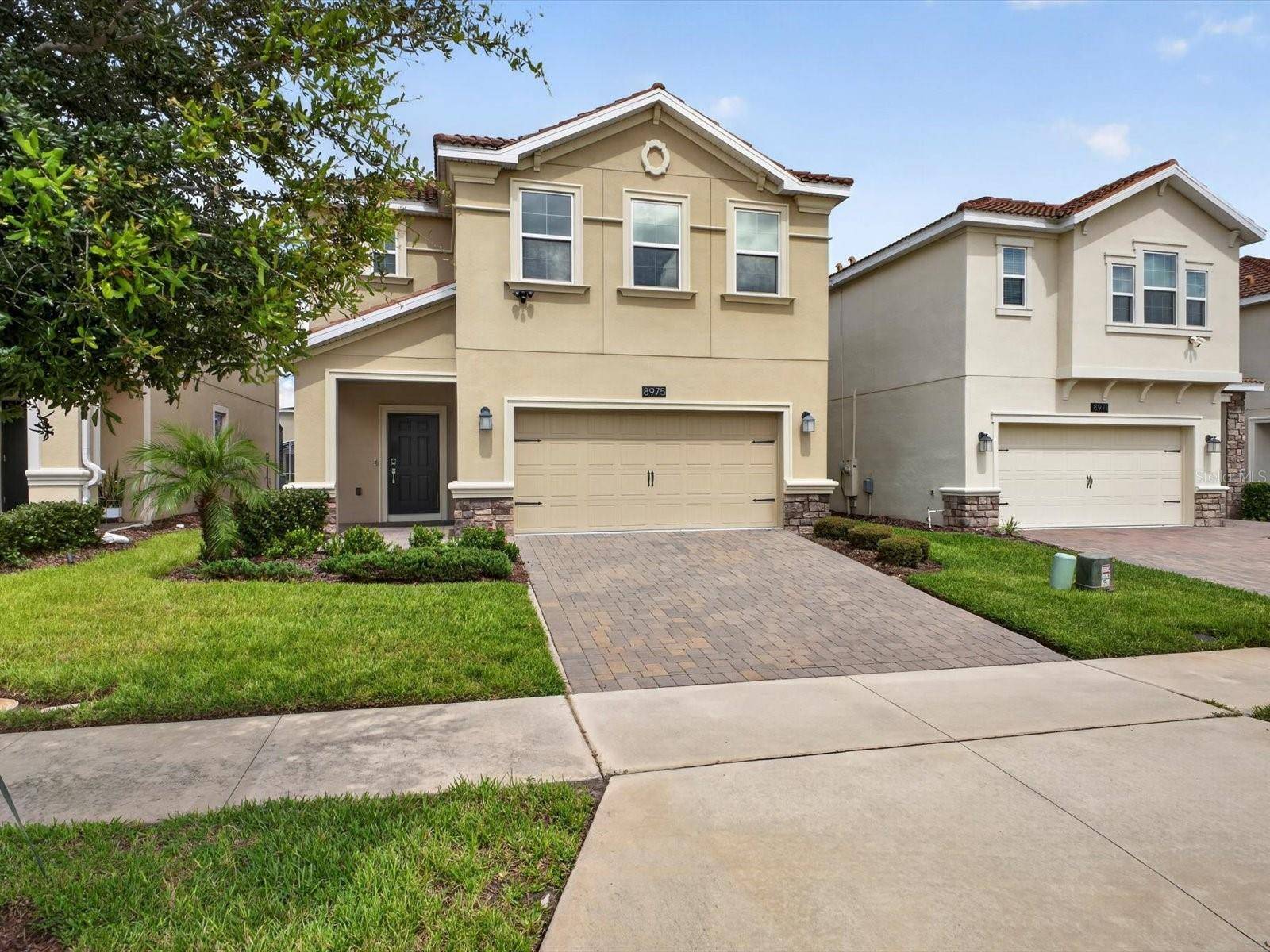 8975 FLUFFY LIE CT, Davenport, FL 33896