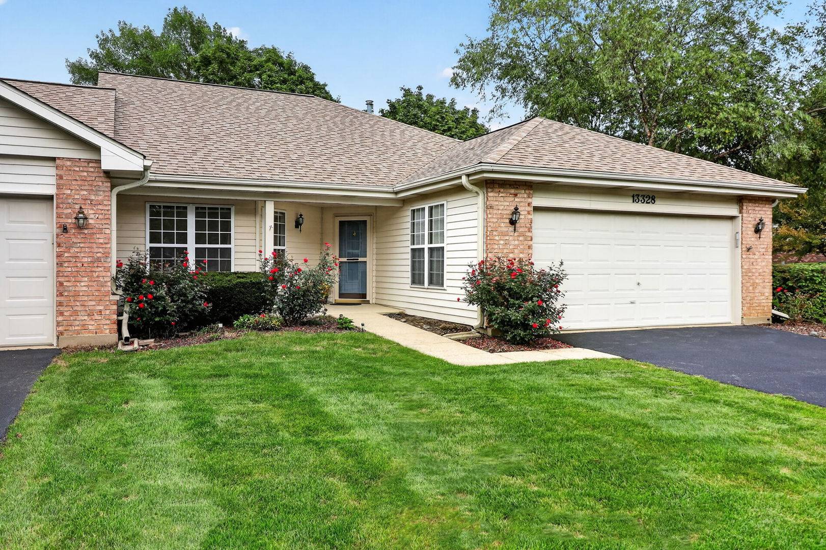 13328 Red Cedar LN, Plainfield, IL 60544