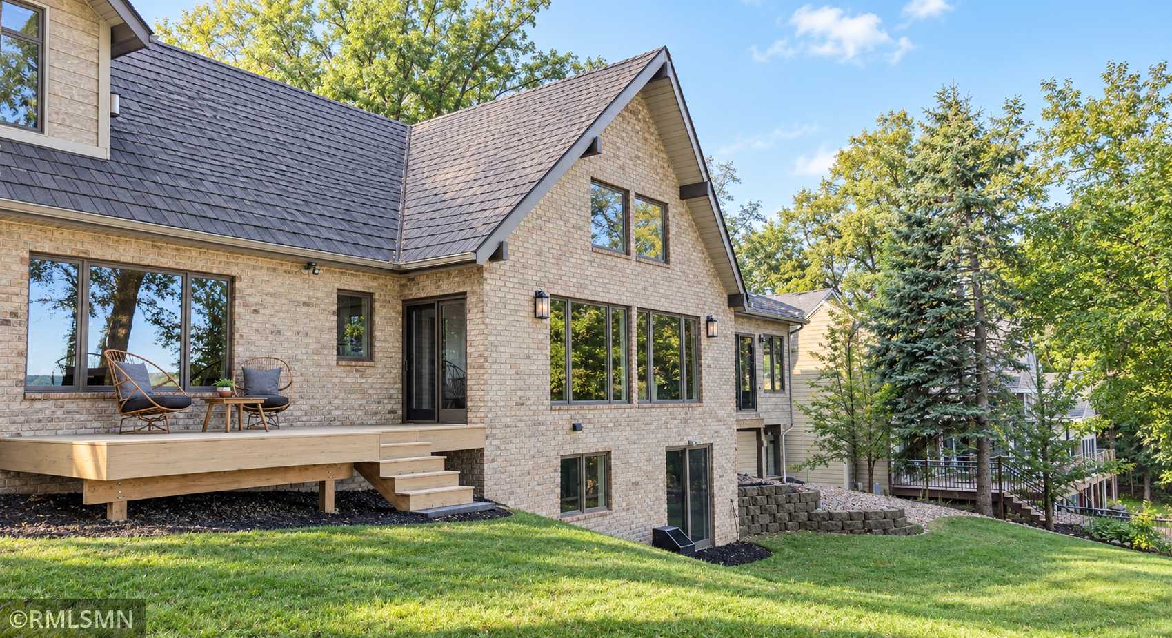 4210 Fairview LN, Madison Lake, MN 56063