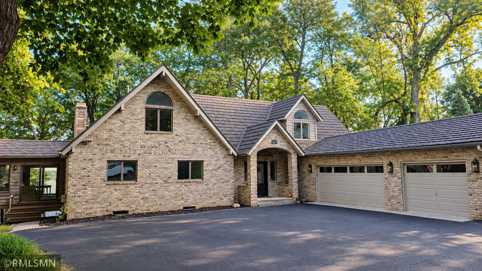 4210 Fairview LN, Madison Lake, MN 56063