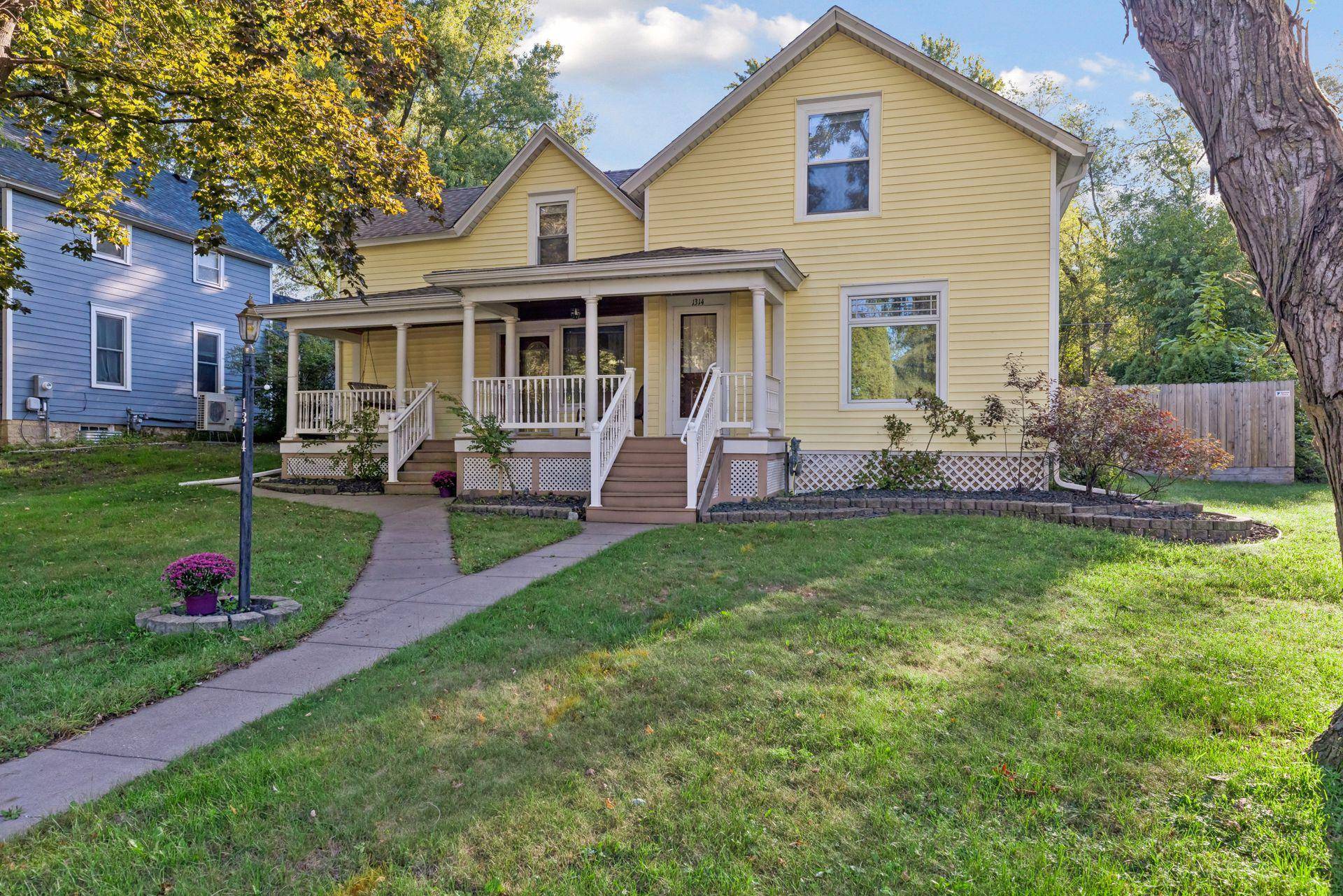 1314 2nd ST, Hudson, WI 54016