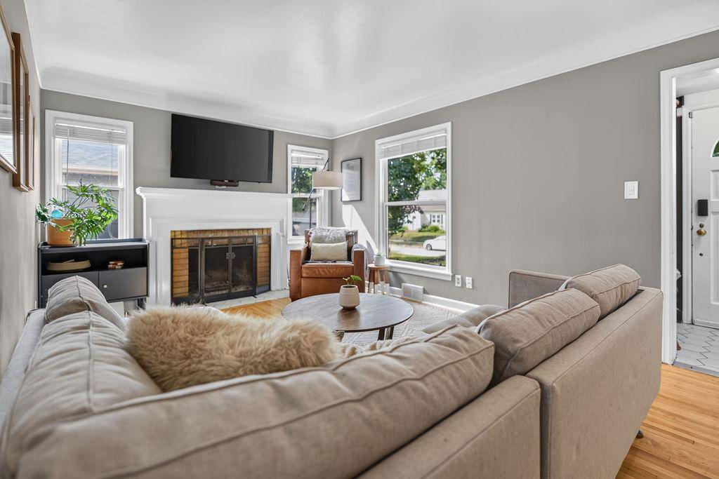 4530 Vincent AVE N, Minneapolis, MN 55412