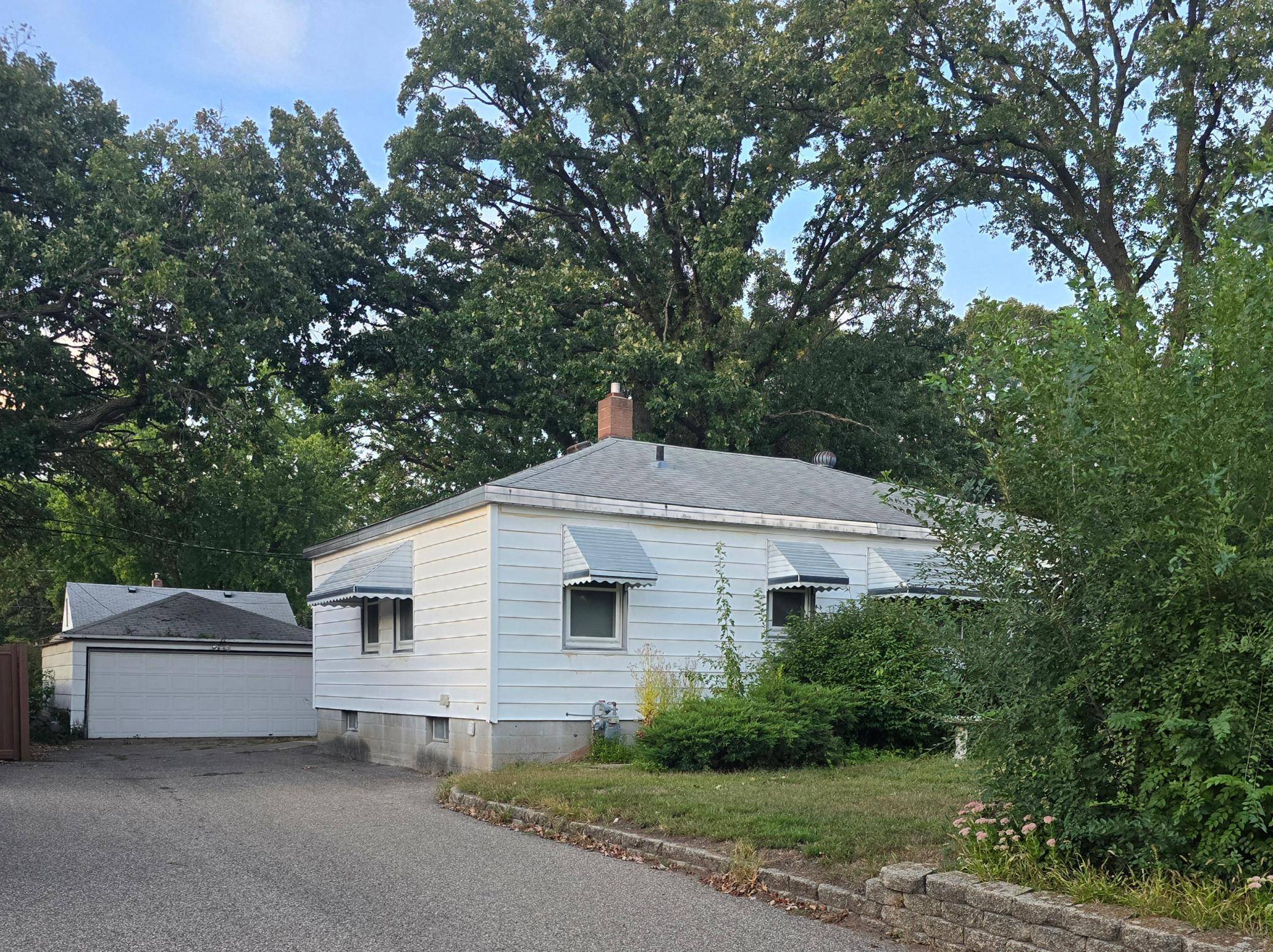5116 Bernard AVE N, Crystal, MN 55429