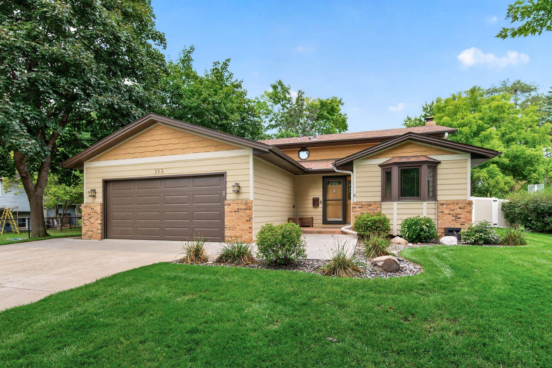 315 Washington ST, Anoka, MN 55303