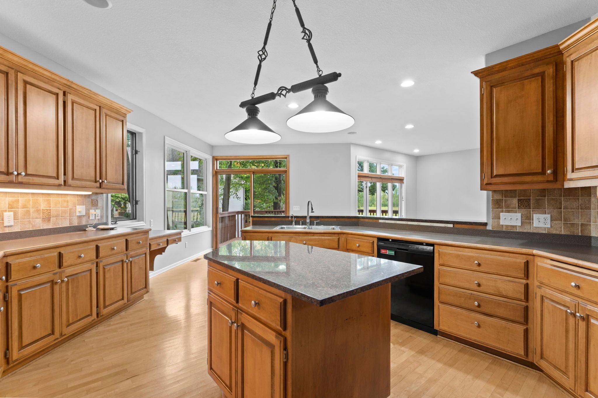 8915 Umbria PL N, Maple Grove, MN 55311