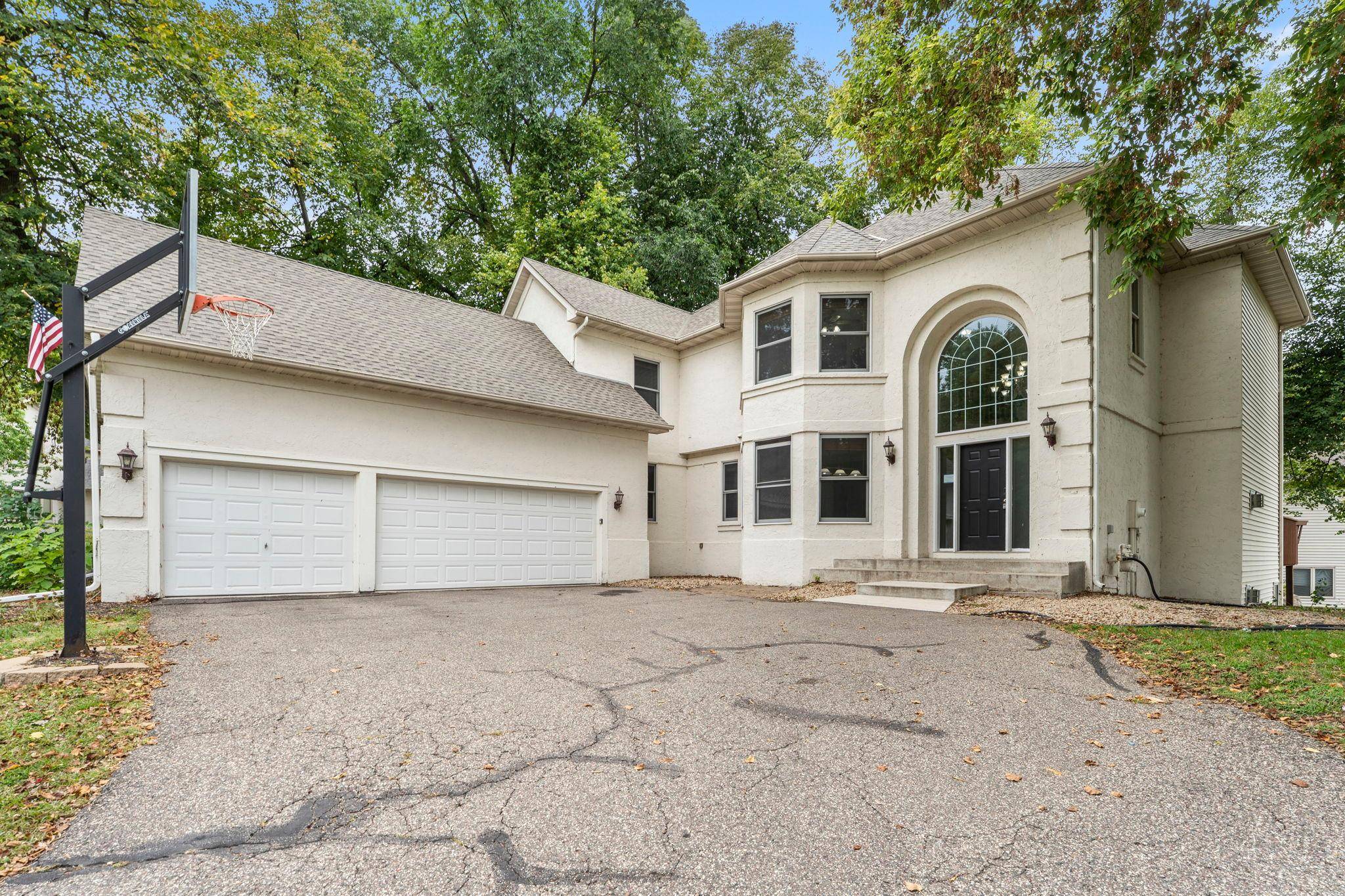 8915 Umbria PL N, Maple Grove, MN 55311
