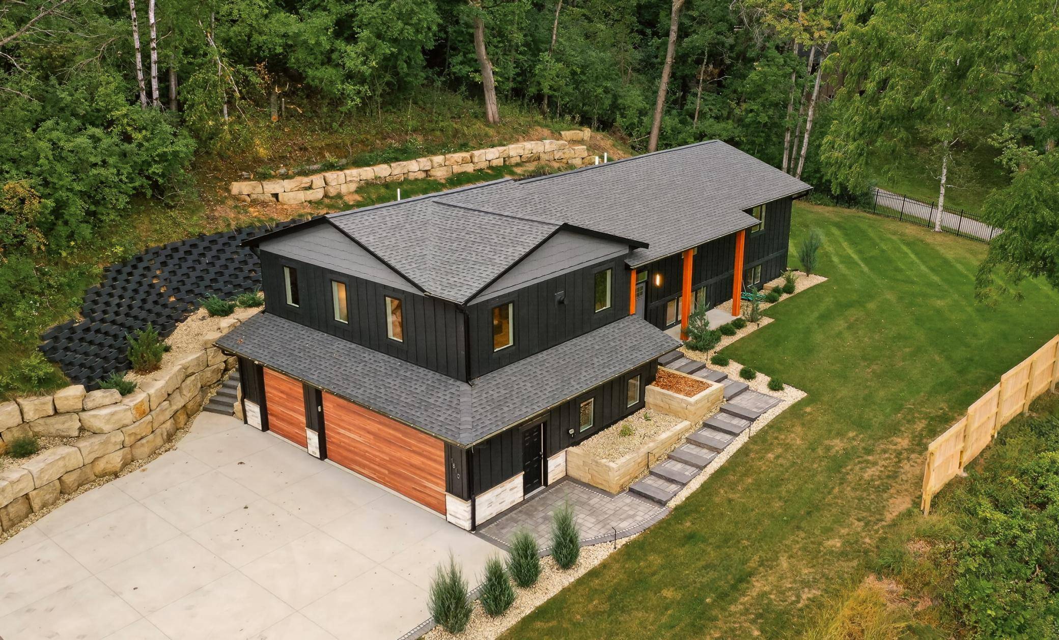 1810 Mayowood RD SW, Rochester, MN 55902