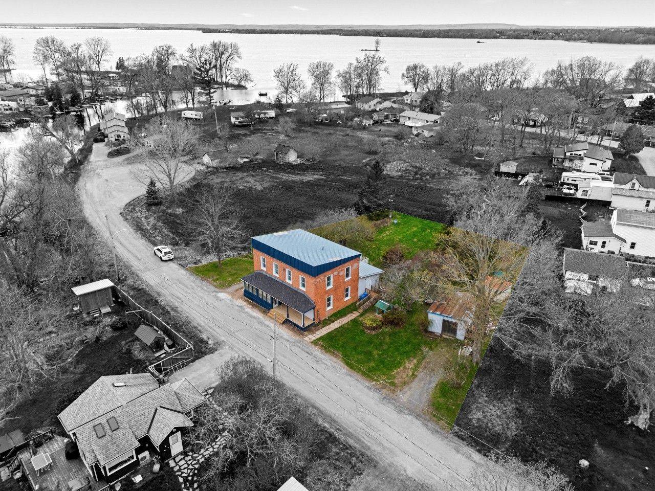 16 Store ST, Prince Edward County, ON K0K 1T0