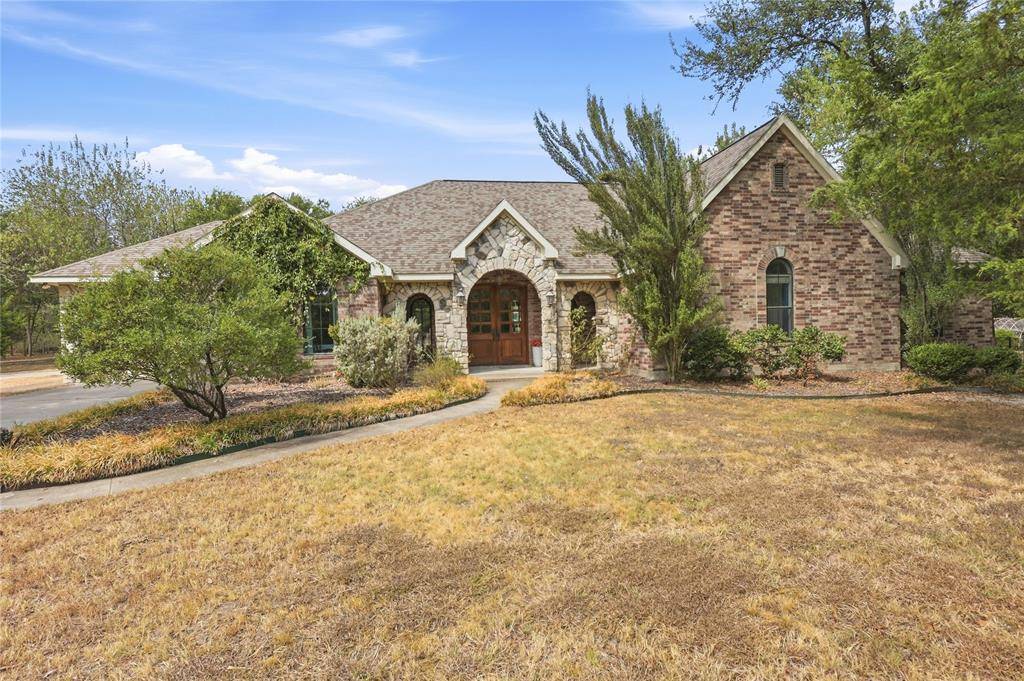 13989 Windham Drive, Van Alstyne, TX 75495