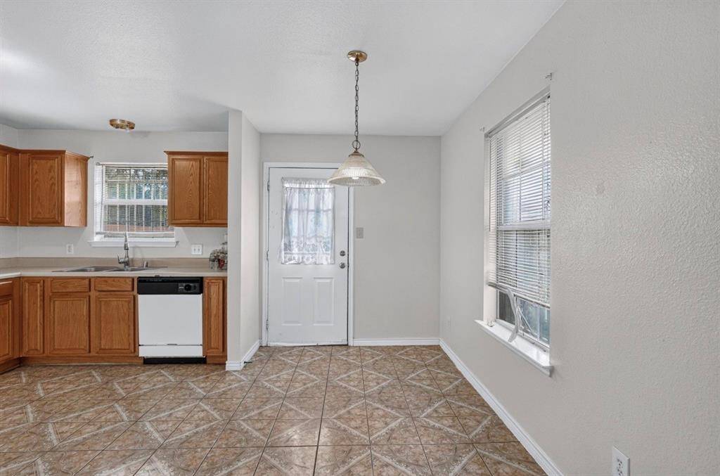 2918 Michigan Avenue, Dallas, TX 75216