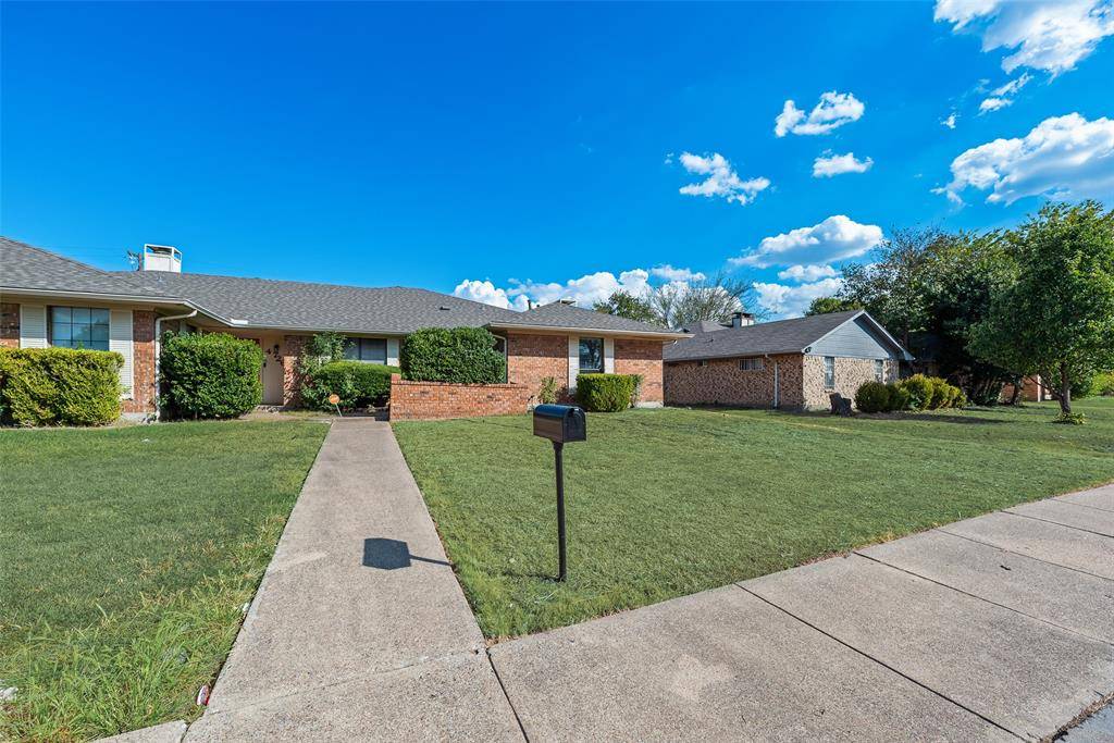 4724 Berridge Lane, Dallas, TX 75227