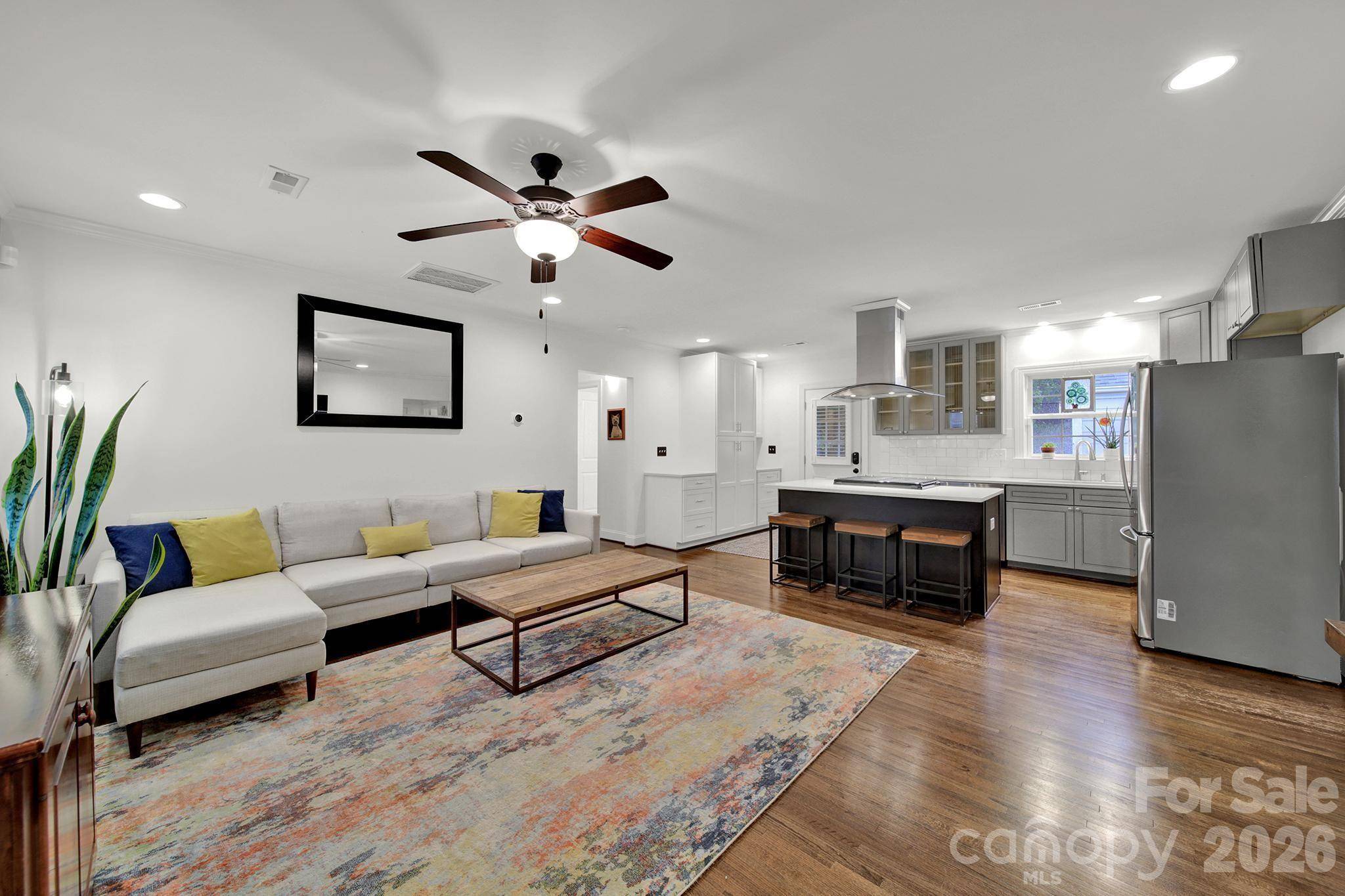 835 Everett PL, Charlotte, NC 28205