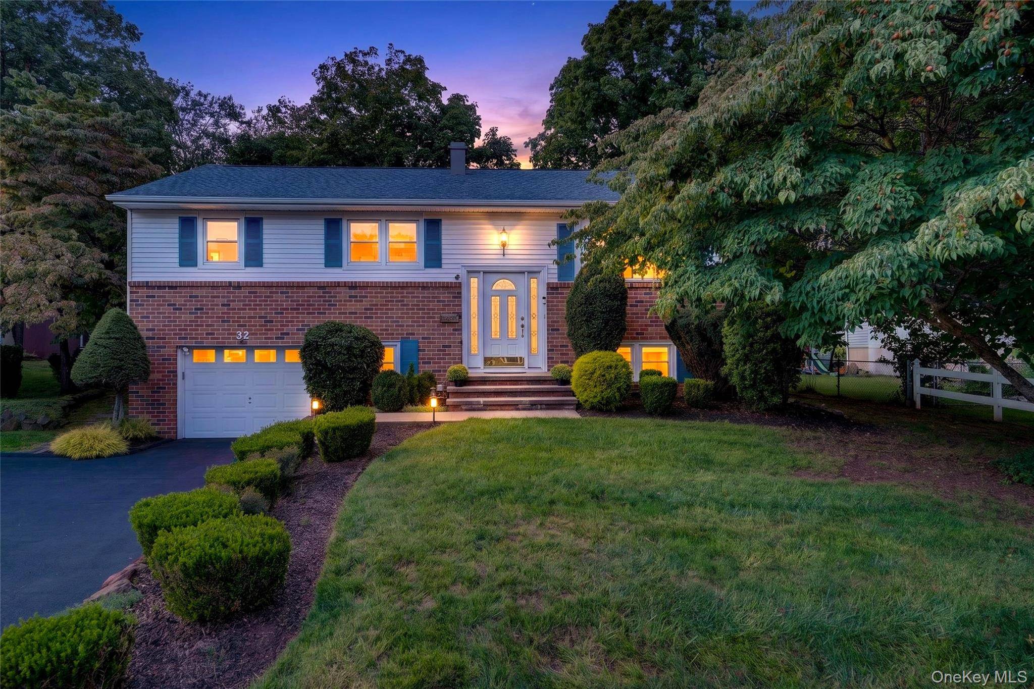 32 Sengstacken DR, Stony Point, NY 10980