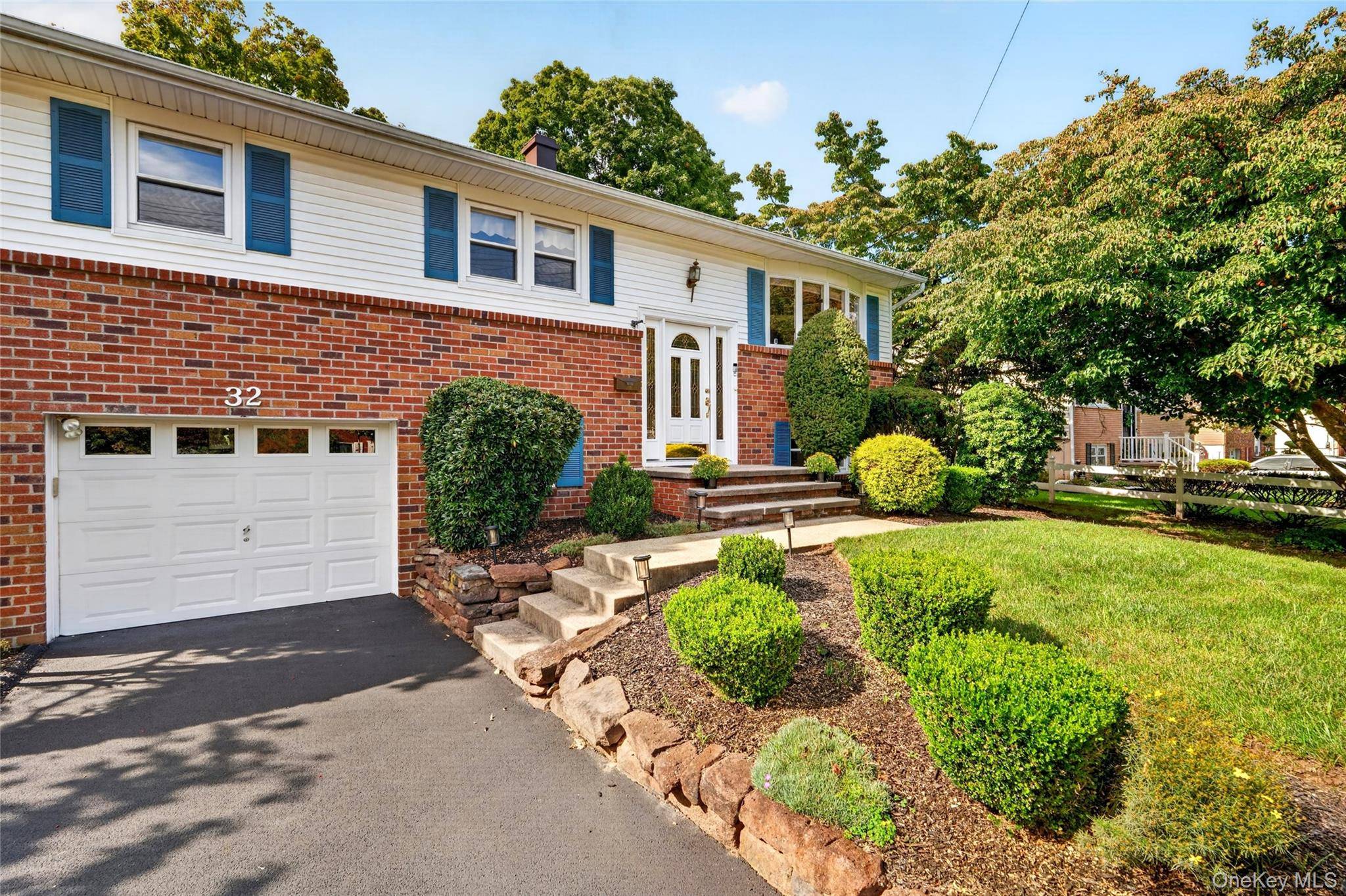 32 Sengstacken DR, Stony Point, NY 10980