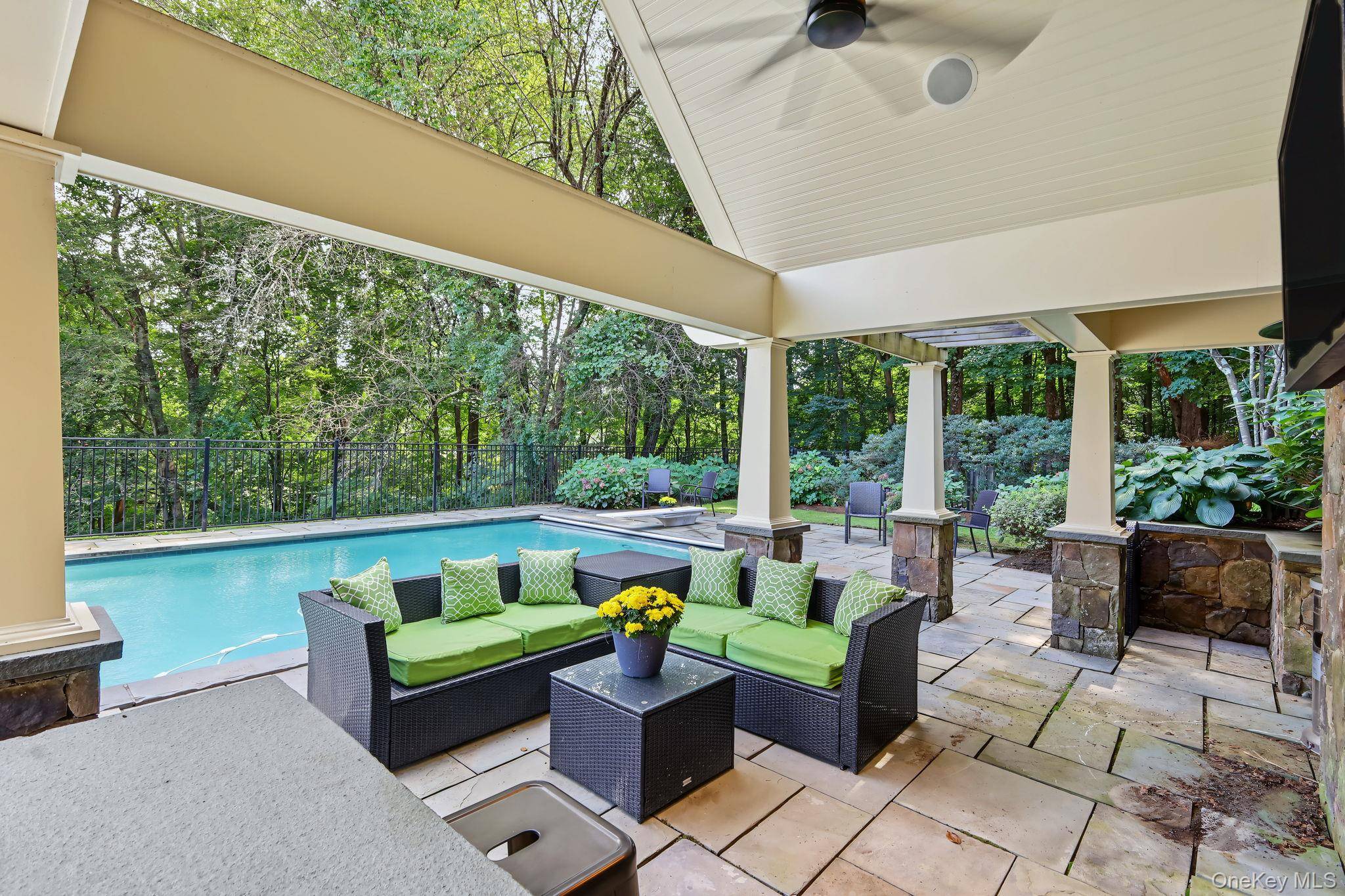 46 Annandale RD, Chappaqua, NY 10514