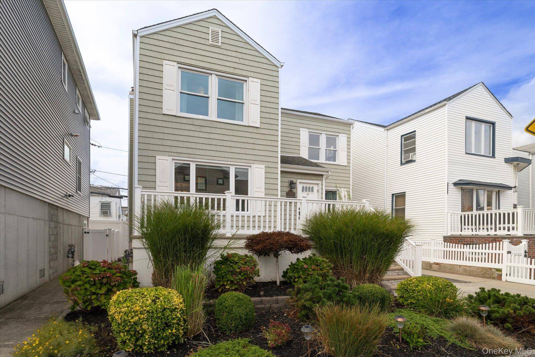 7 Vinton ST, Long Beach, NY 11561