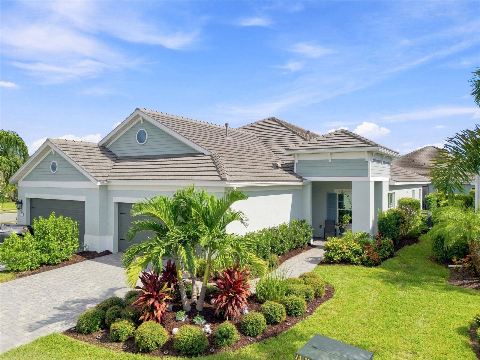 12736 SEASONG TERRACE, Lakewood Ranch, FL 34211